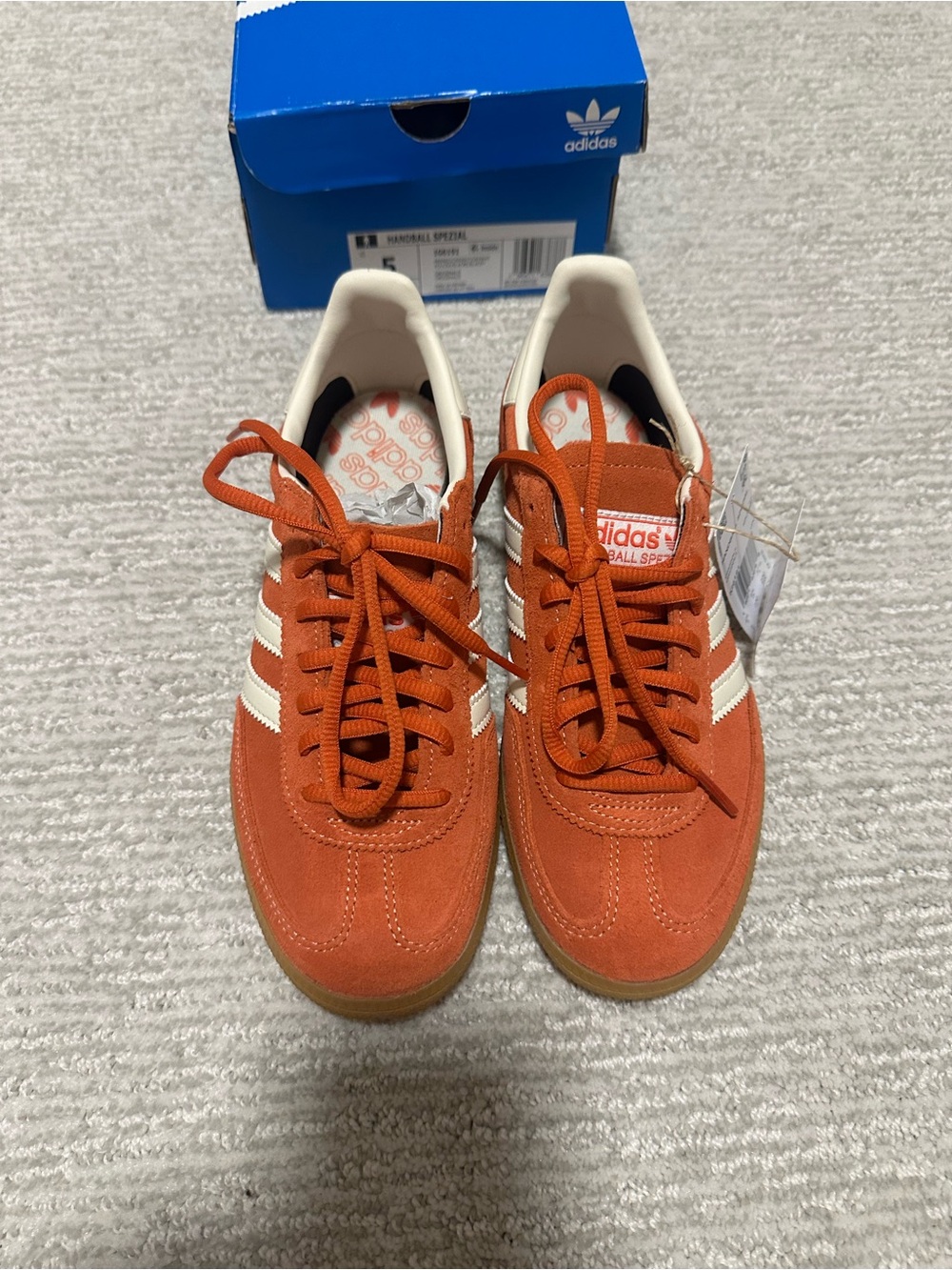 NIB Adidas spezial in preloved red women’s size 6 - Picture 5 of 9